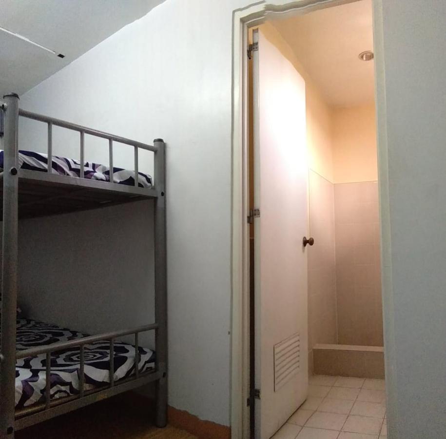Mang Ben Dormitory Quezon City Exterior photo